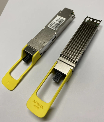 فرستنده و گيرنده نوری پلاگین Arista QDD-400G-VSR4 400GBASE-VSR4 با برد 50 متر، تجهیزات فیبر نوری فناوری آینده