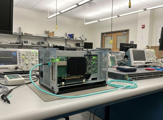 Mellanox MCX75310AAS-NEAT ConnectX-7 400Gb/s NDR InfiniBand Single Port OSFP PCIe 5.0 x16 کارت شبکه برای سرور هوش مصنوعی